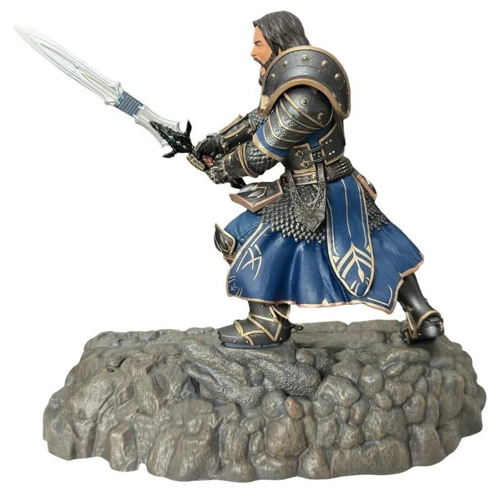 Swordfish Tech Warcraft Lothar Statue Phone Charging Dock